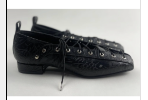 EYELET FLATS