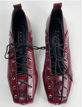 EYELET FLATS